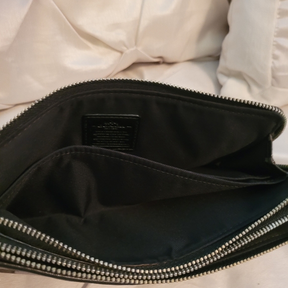 Coach Canvas wristlet/wallet - Picture 4 of 6